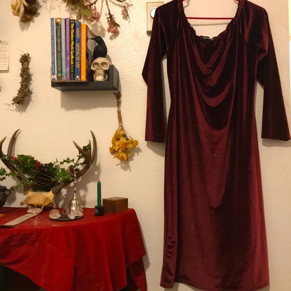 Boohoo Plus Dresses & Skirts - Boohoo off the shoulder bodycon dress